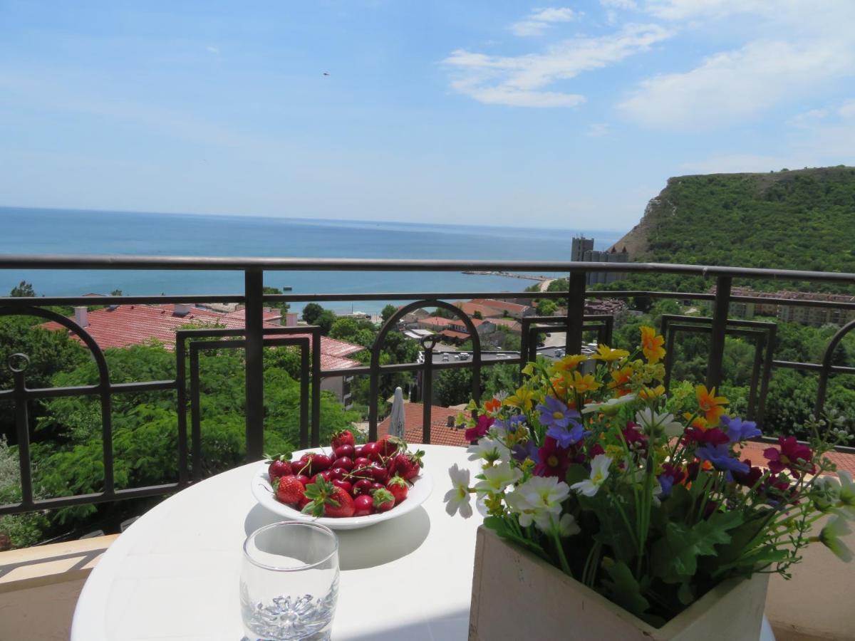 Апартаменти Свети Георги - Saint George Apartments Kavarna Kültér fotó