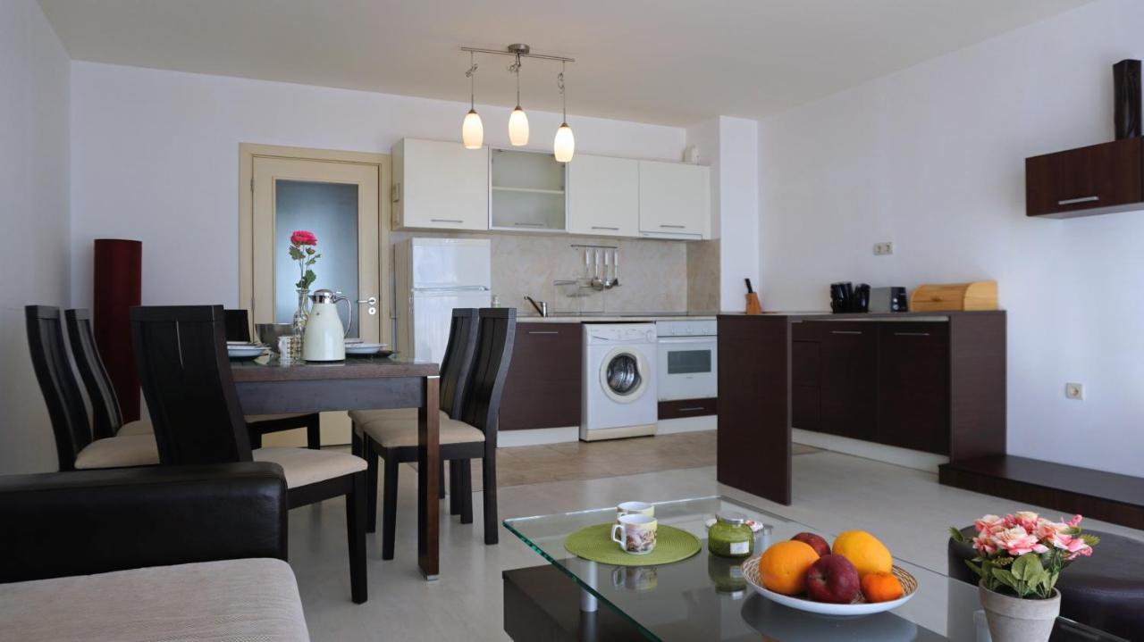 Апартаменти Свети Георги - Saint George Apartments Kavarna Kültér fotó