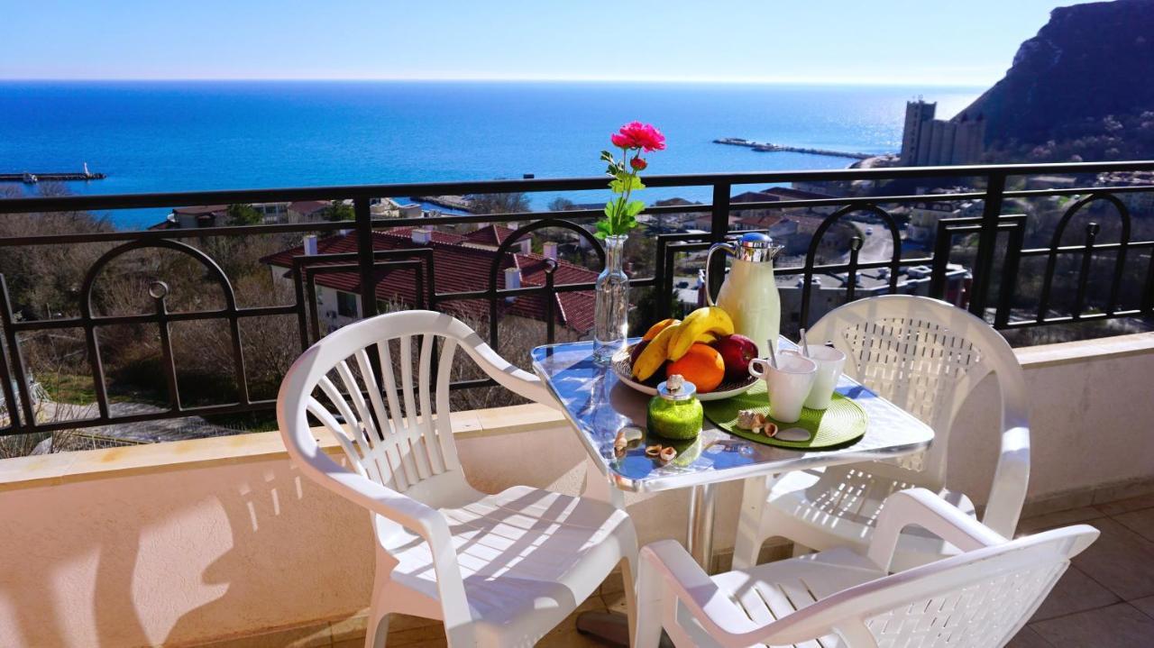 Апартаменти Свети Георги - Saint George Apartments Kavarna Kültér fotó