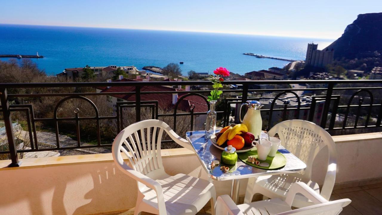 Апартаменти Свети Георги - Saint George Apartments Kavarna Kültér fotó