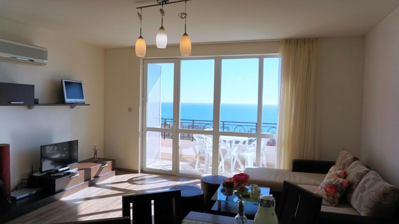 Апартаменти Свети Георги - Saint George Apartments Kavarna Kültér fotó