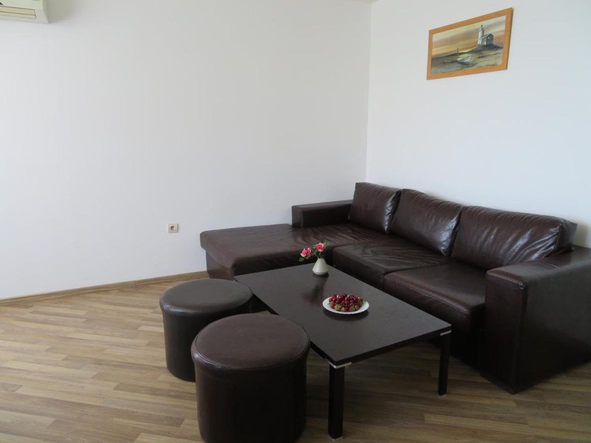 Апартаменти Свети Георги - Saint George Apartments Kavarna Kültér fotó