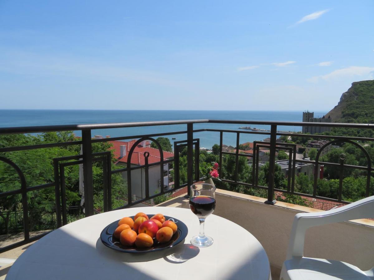 Апартаменти Свети Георги - Saint George Apartments Kavarna Kültér fotó